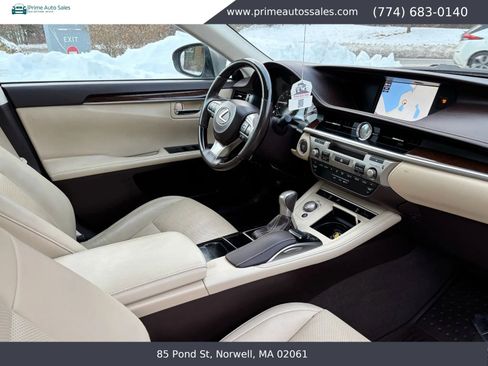 Used 2017 Lexus ES 350 w/ Navigation System Package image 13