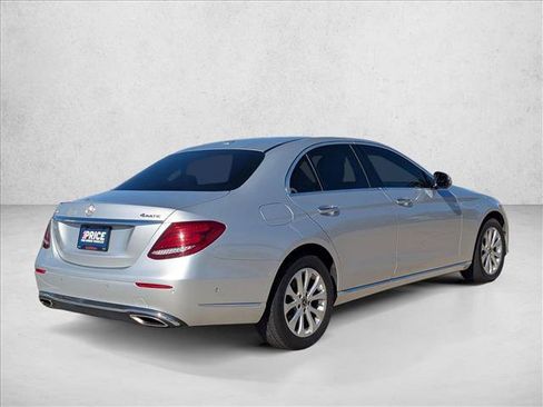 Used 2017 Mercedes-Benz E 300 4MATIC image 5