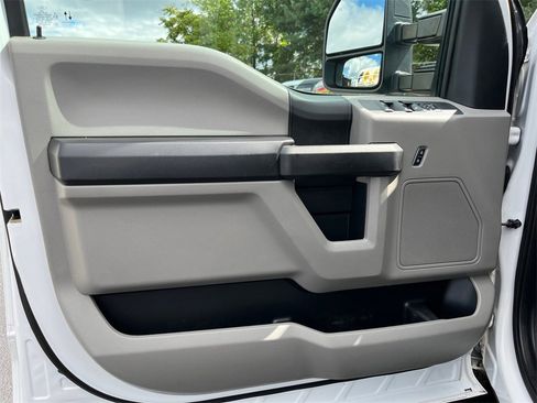 Used 2020 Ford F350 XL w/ Power Equipment Group image 18