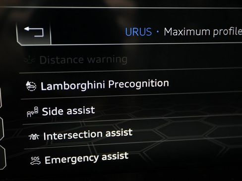 Used 2021 Lamborghini Urus image 39