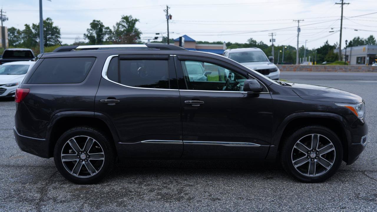Used 2018 GMC Acadia Denali AWD/4WD image 4
