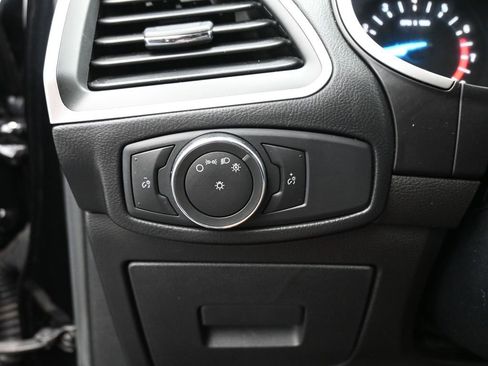 Used 2016 Ford Edge SEL image 13