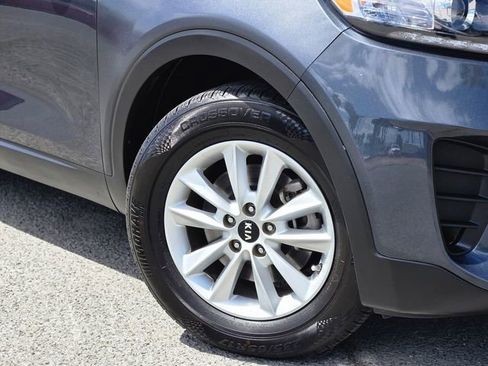 Used 2020 Kia Sorento LX FWD image 5