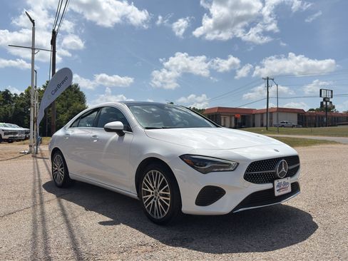 Used 2025 Mercedes-Benz CLA 250 image 13