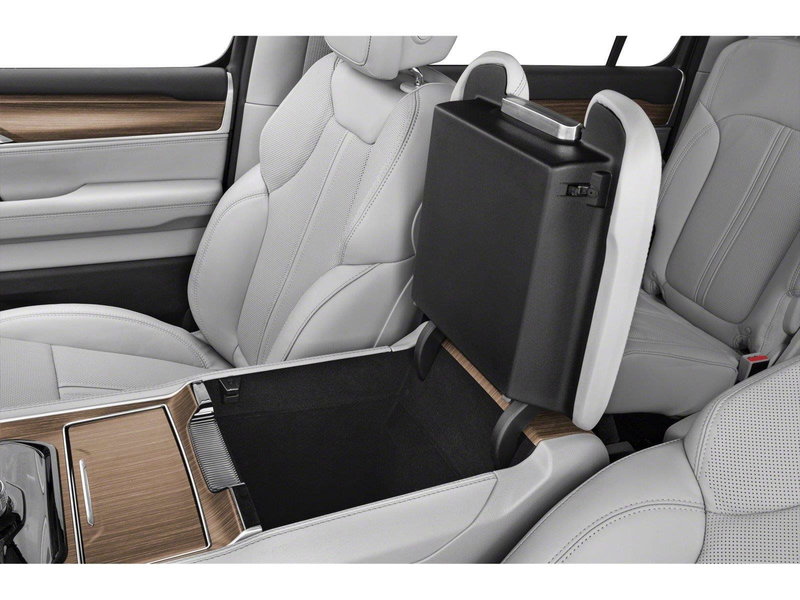 Used 2024 Jeep Wagoneer L Series III w/ Flexible Seating Group AWD/4WD image 9