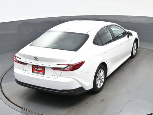 Used 2025 Toyota Camry LE FWD image 38