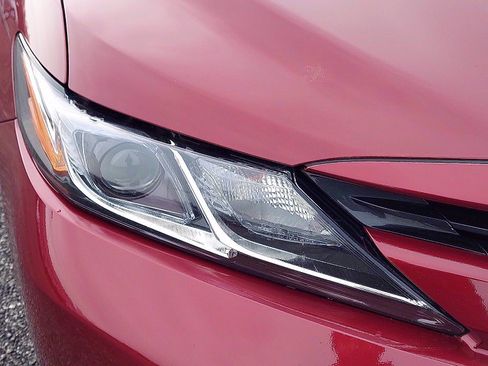 Certified 2019 Toyota Camry LE image 10