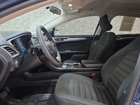 Used 2018 Ford Fusion SE image 23