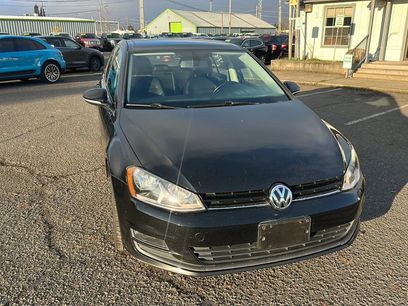 Used 2017 Volkswagen Golf SE