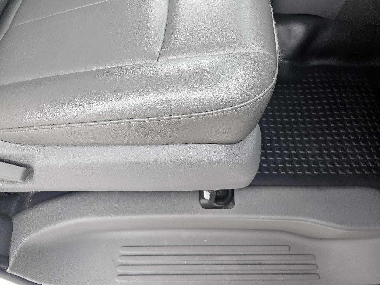 Used 2019 Nissan NV 1500 S RWD image 28