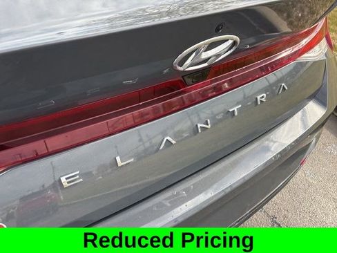 Used 2023 Hyundai Elantra SEL image 45