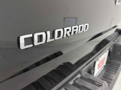 Used 2018 Chevrolet Colorado Z71 w/ Z71 Midnight Edition image 27