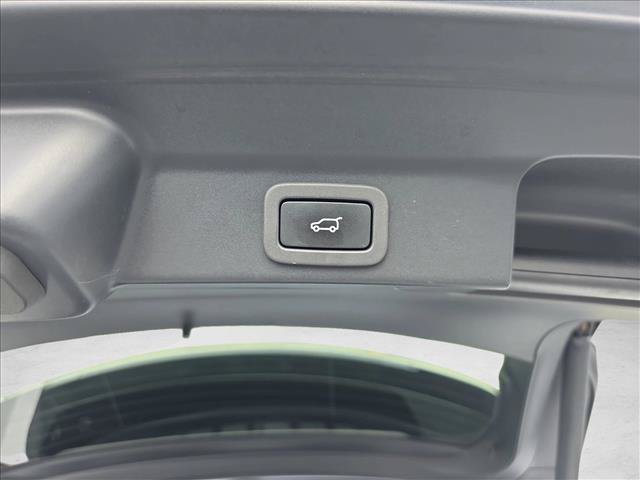 Used 2019 Jaguar F-PACE S AWD/4WD image 13