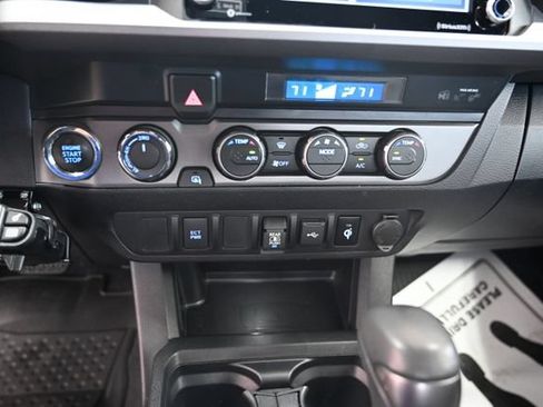 Used 2023 Toyota Tacoma TRD Off-Road AWD/4WD image 19