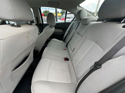 Used 2011 Chevrolet Cruze LT FWD image 9