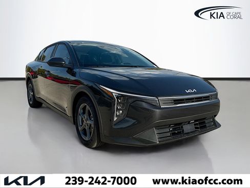 New 2025 Kia K4 LXS image 7