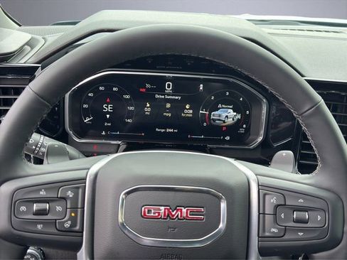 New 2026 GMC Sierra 1500 Elevation image 16