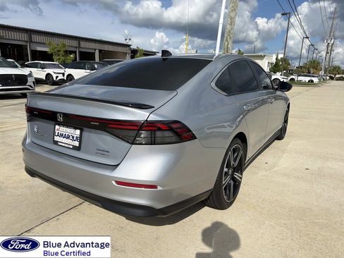 Used 2024 Honda Accord Sport image 9