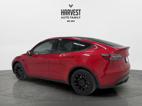 Used 2023 Tesla Model Y Long Range AWD/4WD image 3
