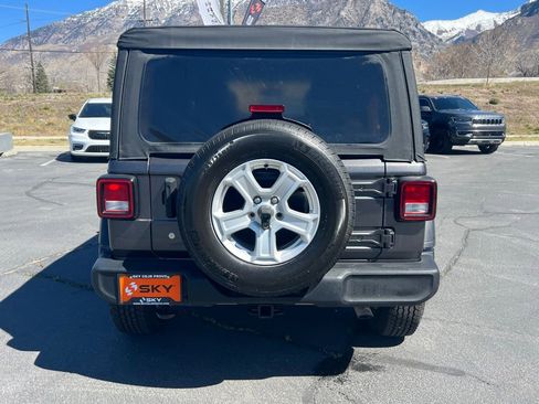 Used 2019 Jeep Wrangler Unlimited Sport S AWD/4WD image 9