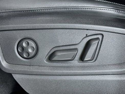 Used 2023 Audi Q5 2.0T Premium Plus w/ Premium Plus Package AWD/4WD image 18