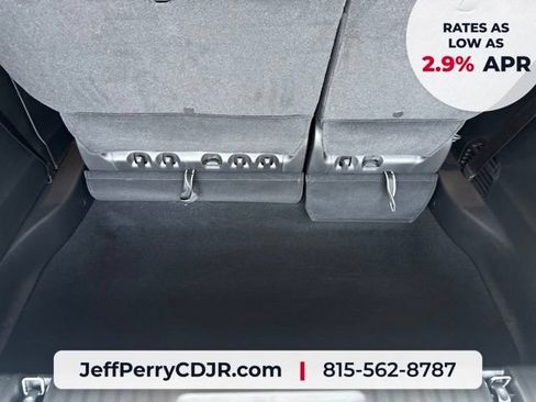 New 2027 Chrysler Pacifica Select FWD image 25