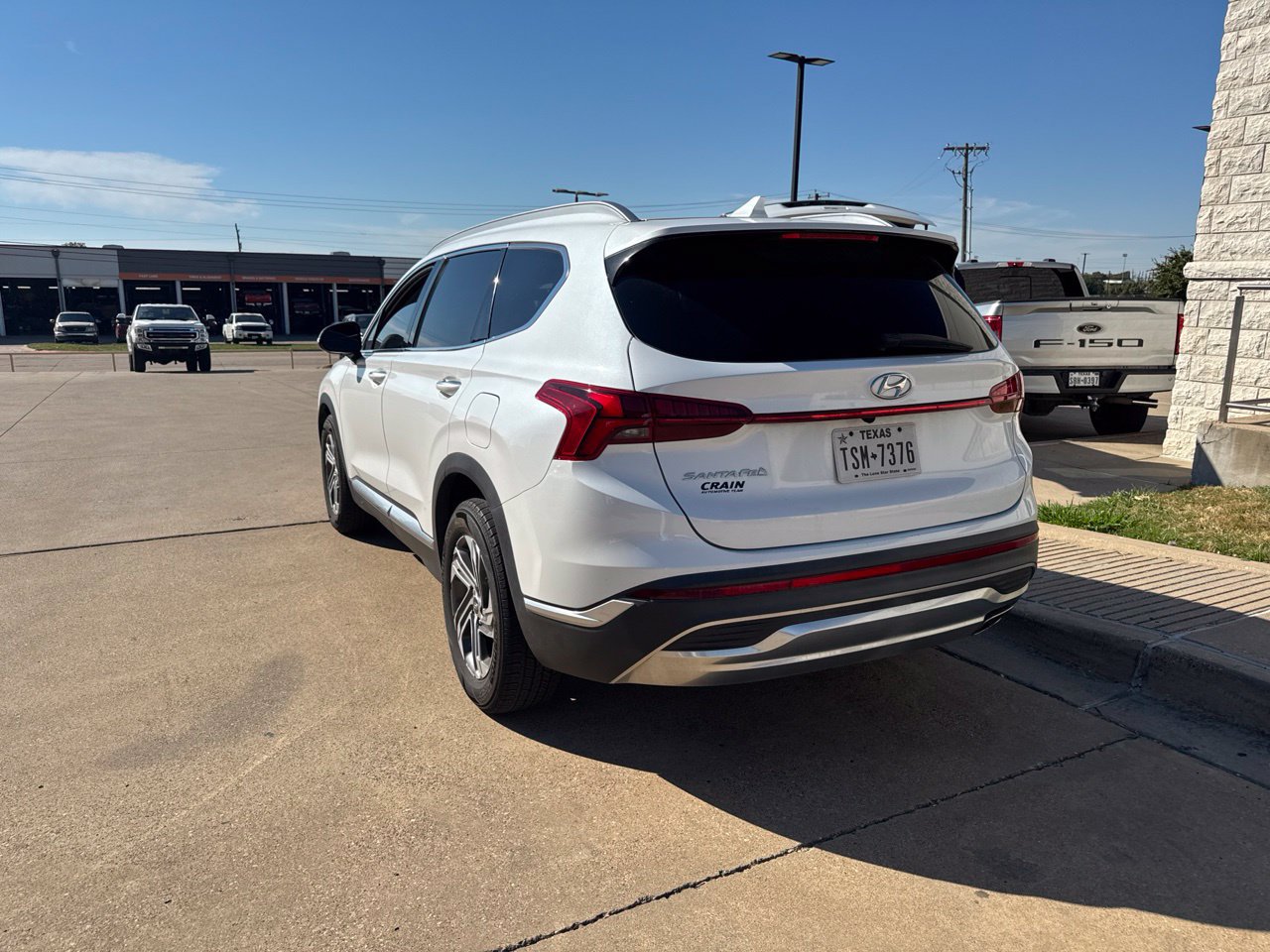 Used 2021 Hyundai Santa Fe SEL w/ Convenience + Premium Package FWD image 4
