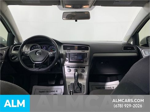 Used 2016 Volkswagen Golf S image 35