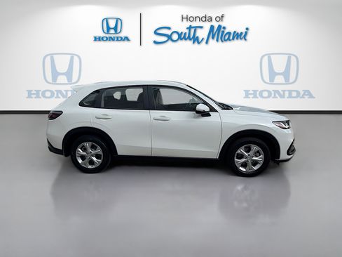 Used 2023 Honda HR-V LX image 8