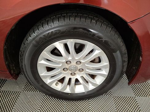 Used 2012 Toyota Sienna XLE w/ XLE Navigation Pkg image 27