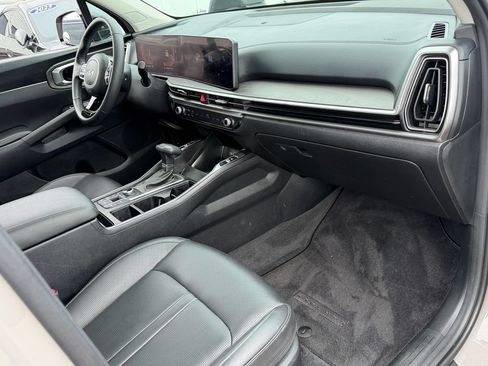 Used 2025 Kia Sorento X-Line EX AWD/4WD image 19