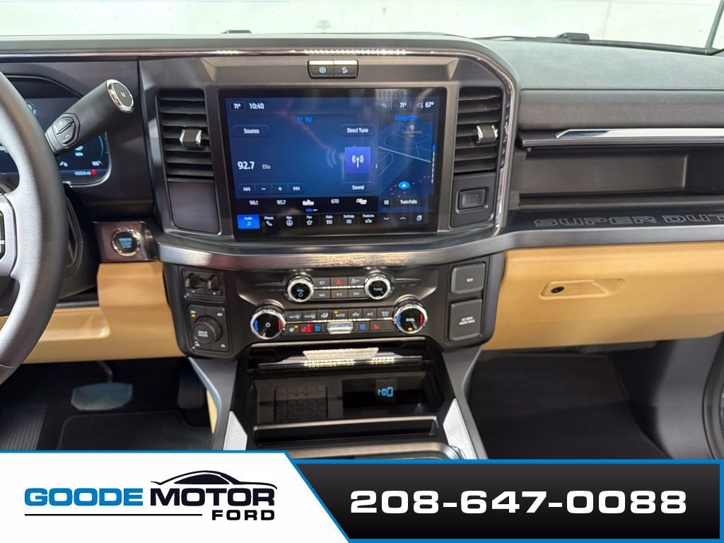 Used 2025 Ford F350 Lariat w/ Chrome Package AWD/4WD image 16