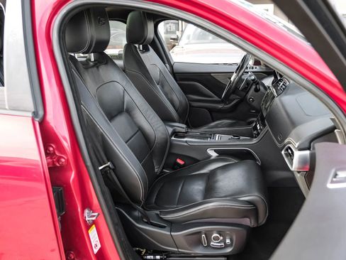 Used 2018 Jaguar F-PACE S image 36