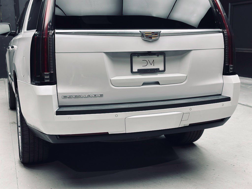 Used 2016 Cadillac Escalade Platinum AWD/4WD image 15