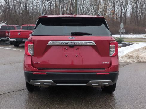 Used 2022 Ford Explorer XLT w/ Equipment Group 202A image 7