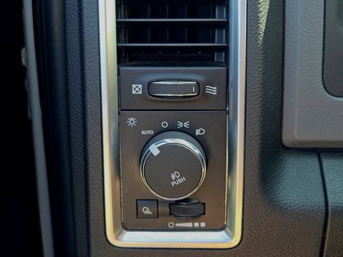 Used 2015 RAM 1500 Big Horn AWD/4WD image 30