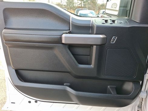 Certified 2019 Ford F150 XLT w/ Equipment Group 302A Luxury image 12