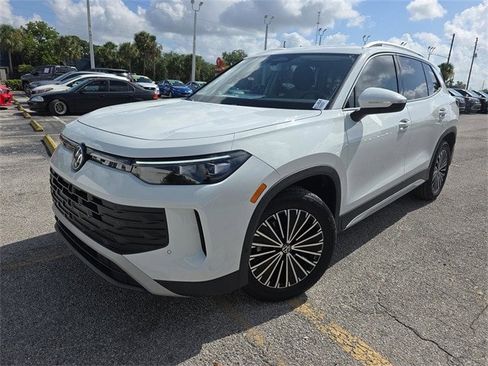 New 2025 Volkswagen Tiguan S image 27