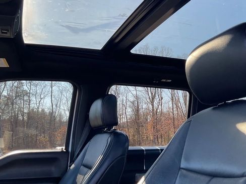 Used 2020 Ford F150 Lariat w/ Equipment Group 502A Luxury image 46