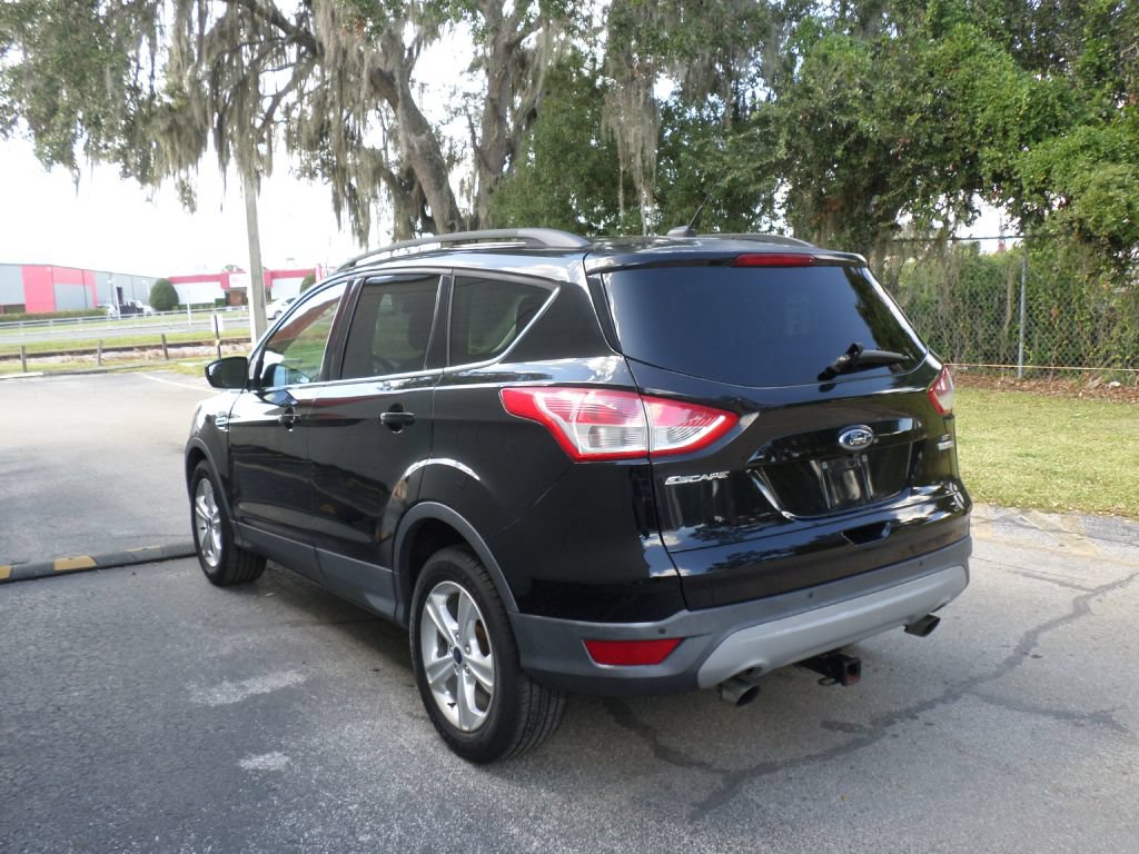 Used 2016 Ford Escape SE w/ SE Leather Comfort Package FWD image 6
