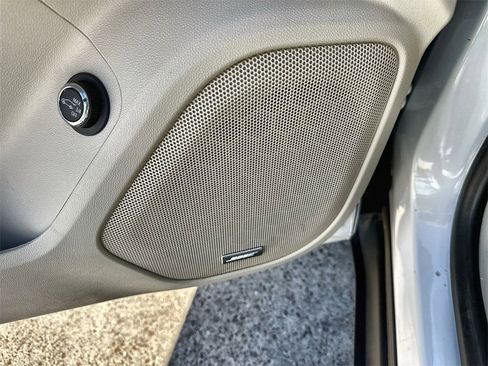 Used 2023 GMC Acadia Denali w/ Denali Ultimate Package image 23