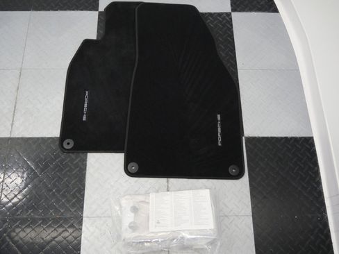 Used 2026 Porsche 911 GT3 image 38