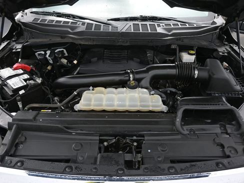 Used 2023 Ford F150 XLT image 11