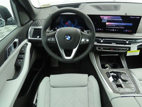New 2026 BMW X5 sDrive40i w/ Premium Package image 10