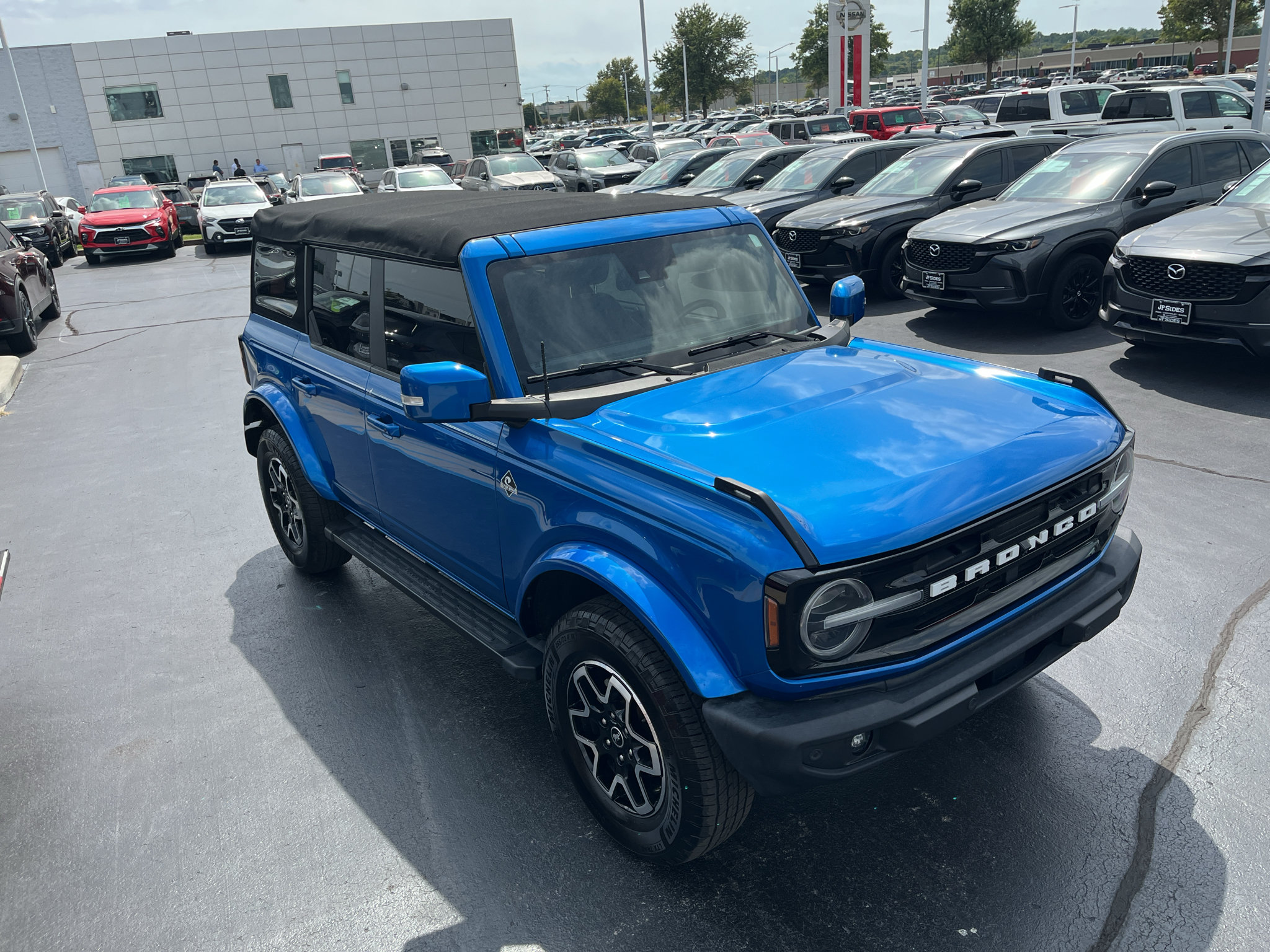 Used 2022 Ford Bronco Outer Banks AWD/4WD image 7