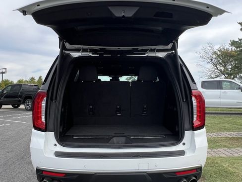 Used 2023 GMC Yukon Denali image 30