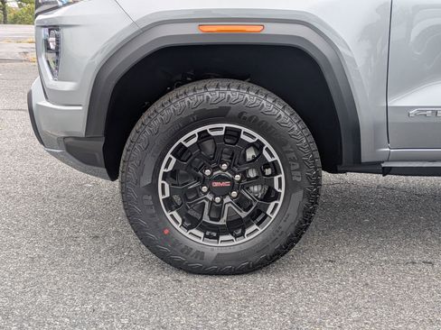 New 2026 GMC Canyon AT4 AWD/4WD image 8