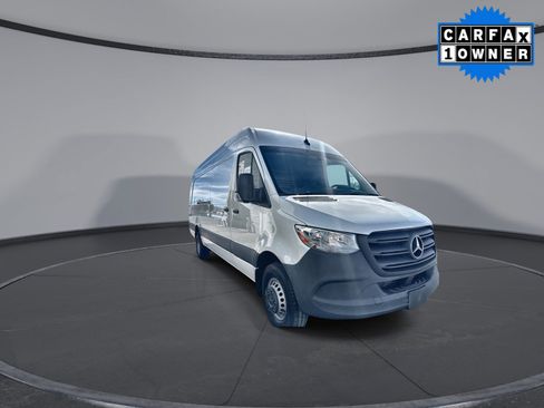 Used 2023 Mercedes-Benz Sprinter 3500 image 16