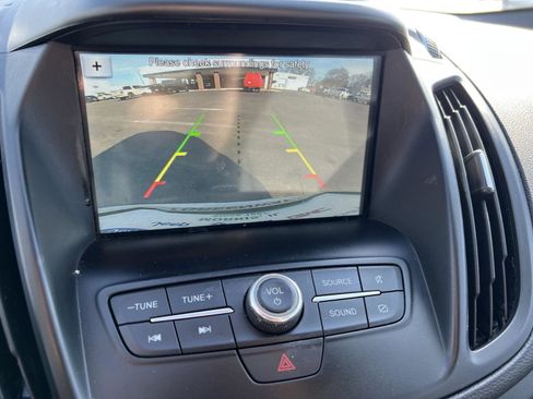 Used 2019 Ford Escape SE image 27