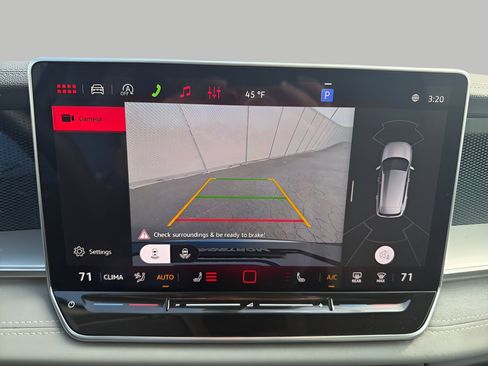 New 2026 Volkswagen Tiguan SE AWD/4WD image 17